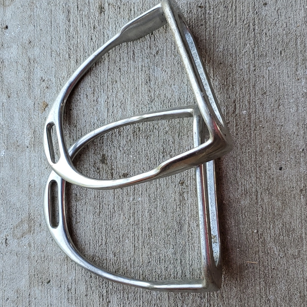 Stirrups well made